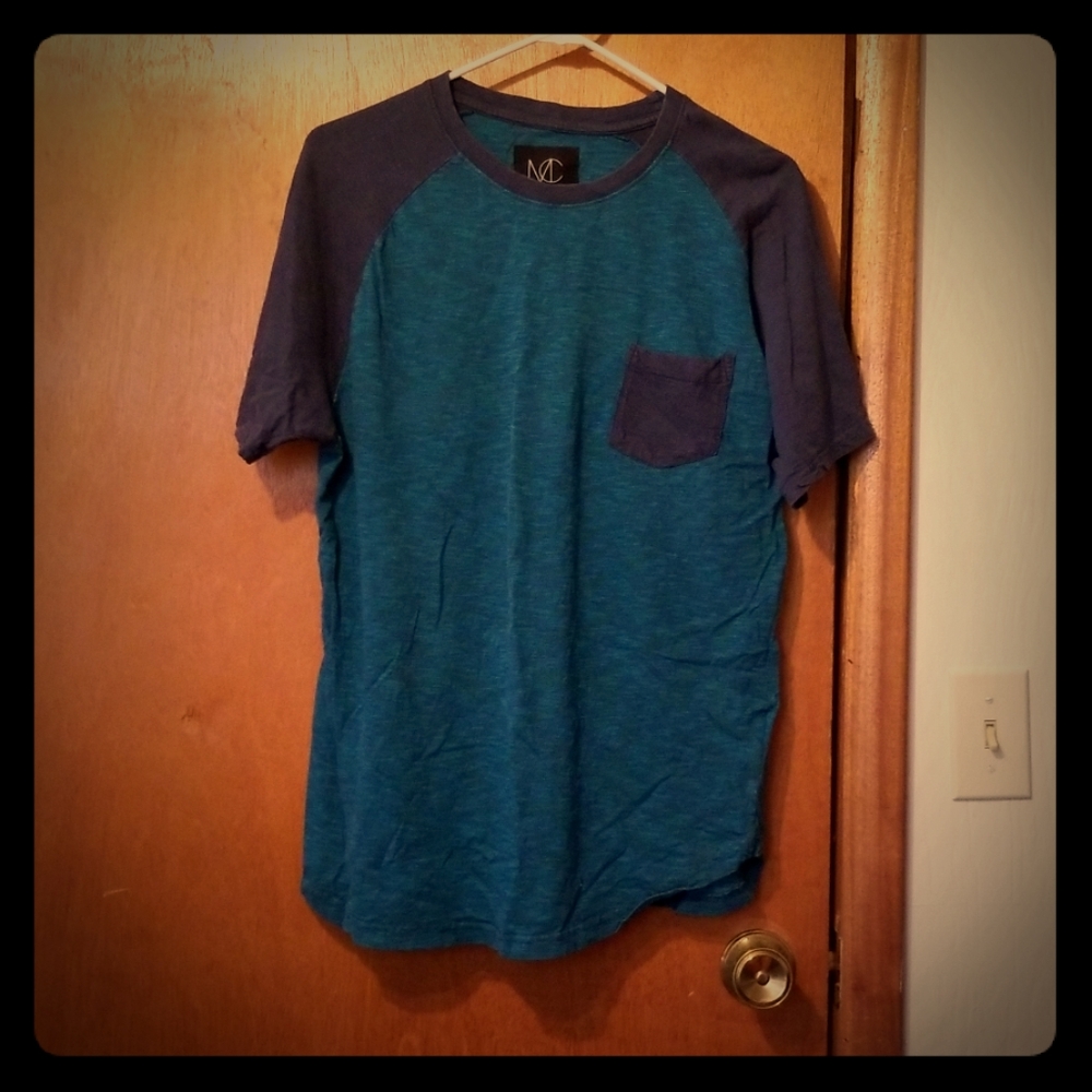 Men's teal and navy tshirt